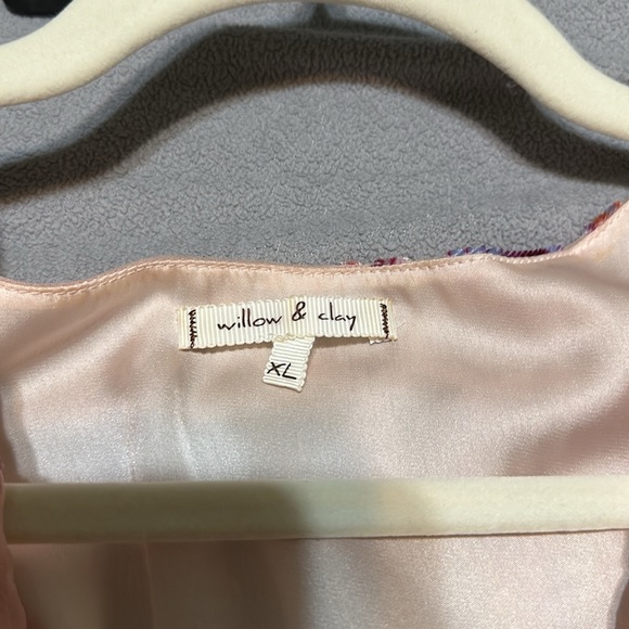 Willow & Clay floral velvet dress. Size XL. New without tags. - Picture 4 of 4